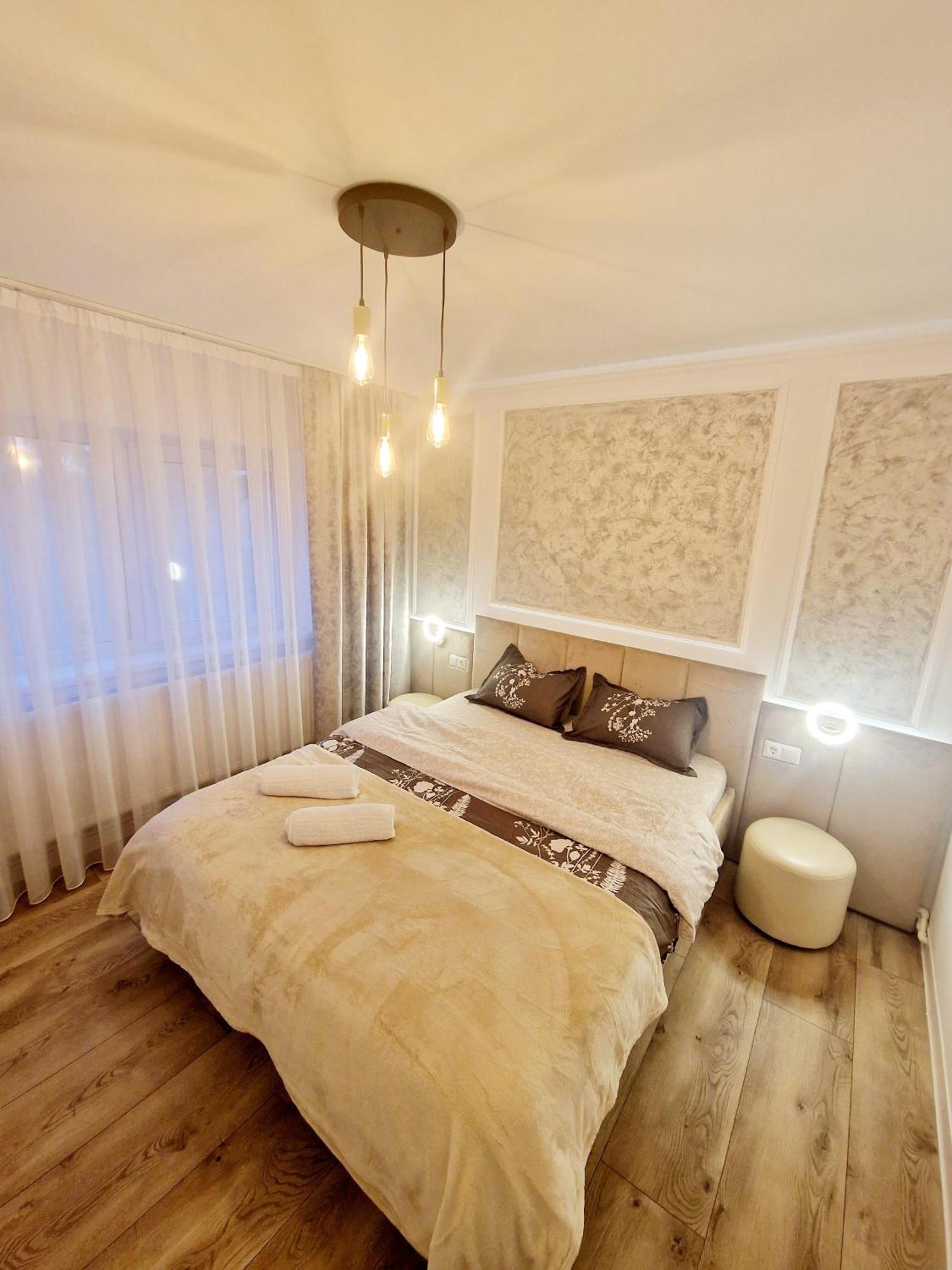 Dream Aparthotel Turda Esterno foto
